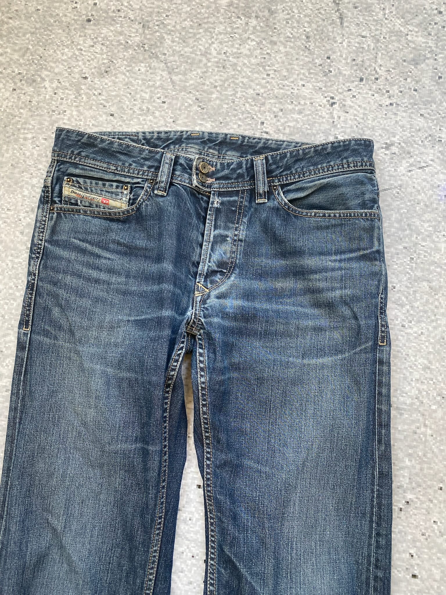Diesel "Viker-R-Box" Jeans