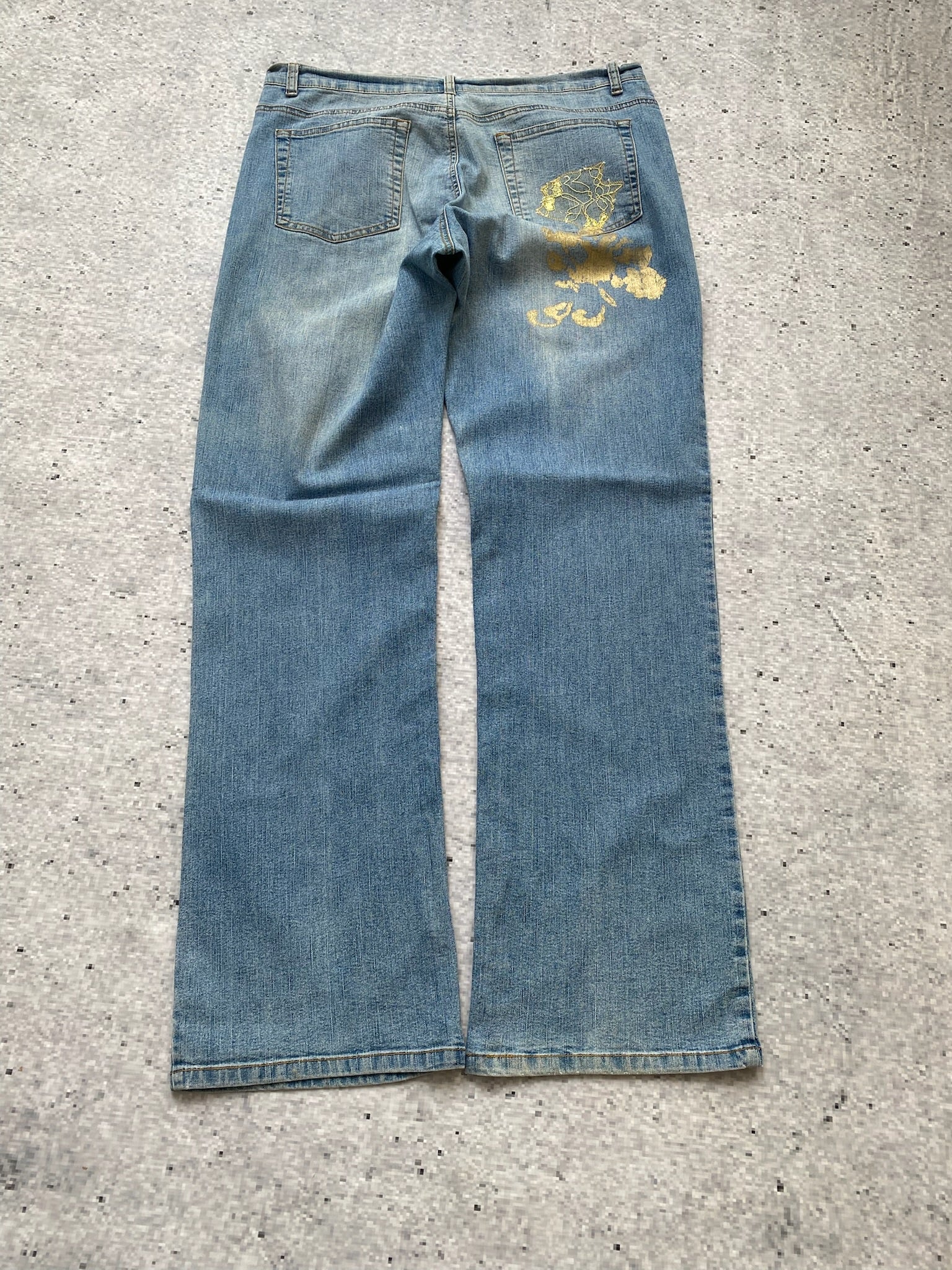 Tuscan style y2k low waisted bootcut jeans