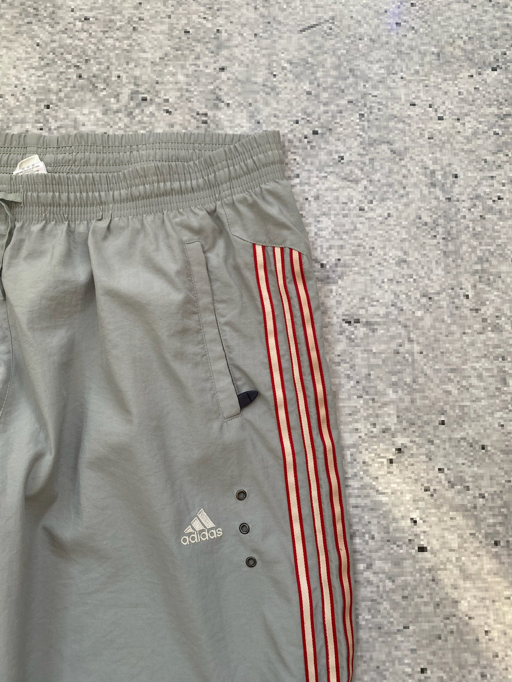 2000s Adidas Gray Capri/Long Shorts