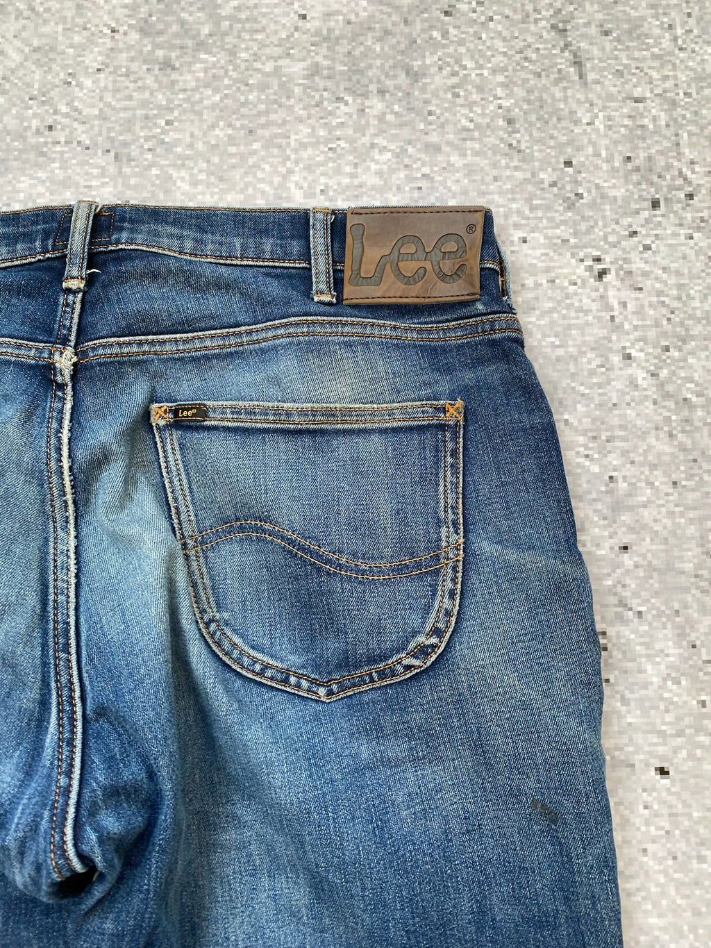 2000s Lee DENVER distressed stretchy bootcut jeans