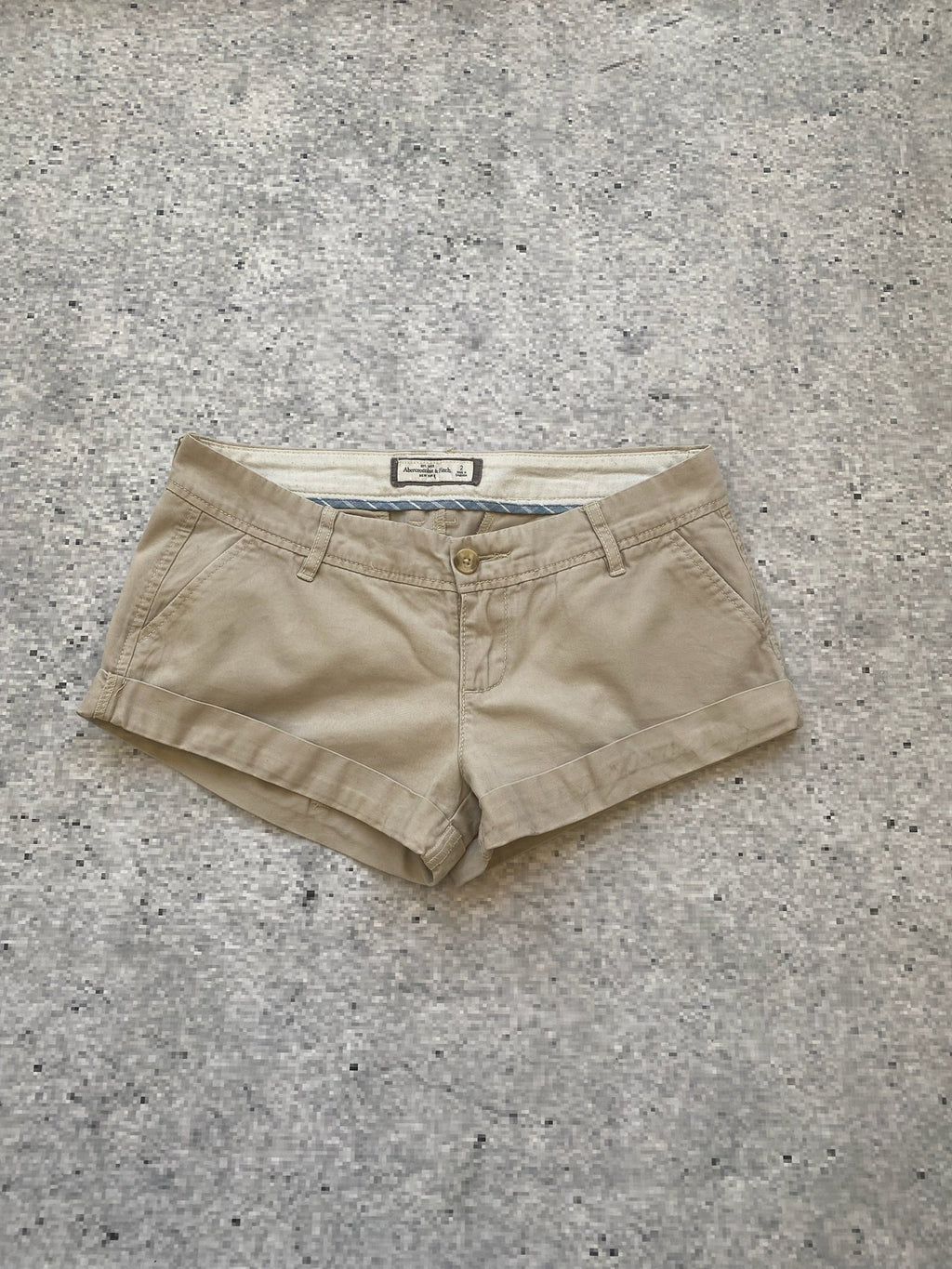 A&F Low Waisted Beige shorts
