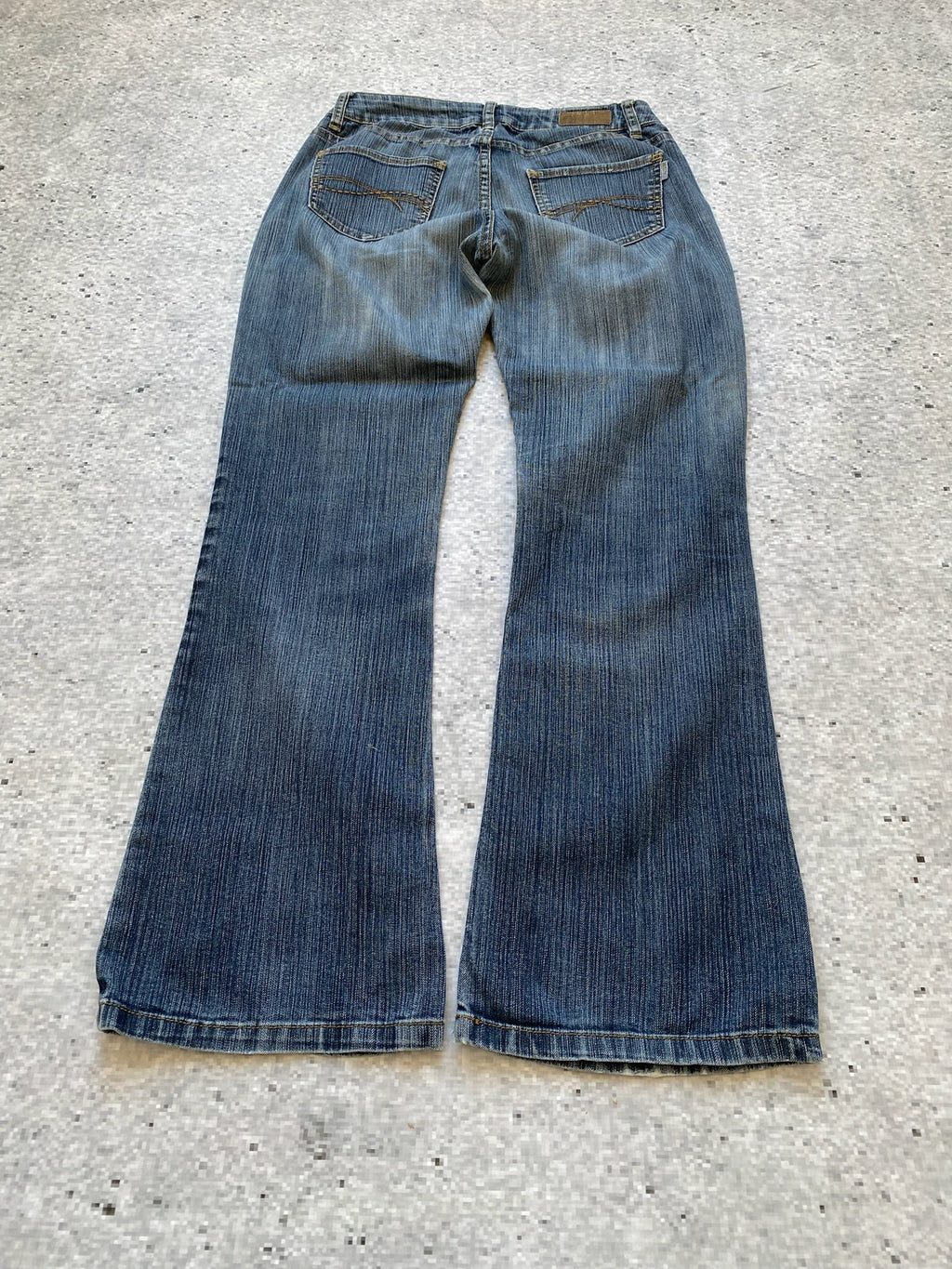 Multiblu low waisted and flared jeans