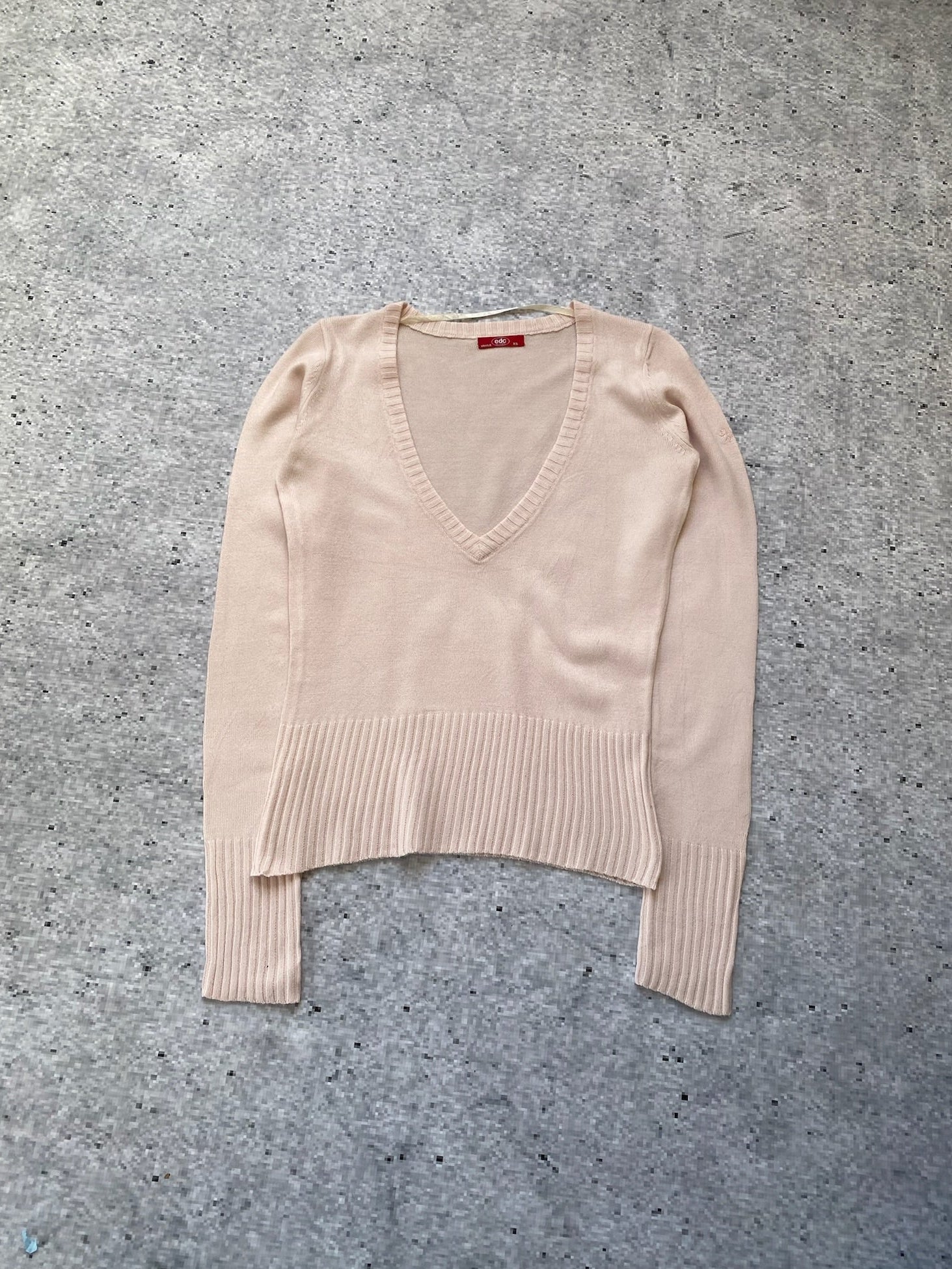 EDC by espirit light pink bella swan inspired snatched v-neck sweater