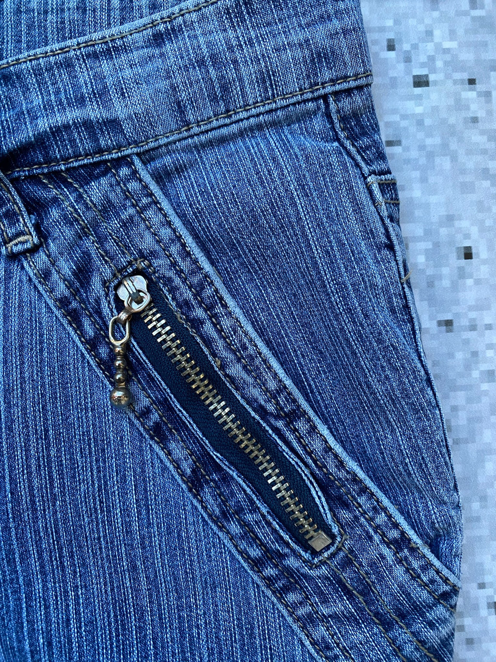stretchy Low Waisted Flared Jeans