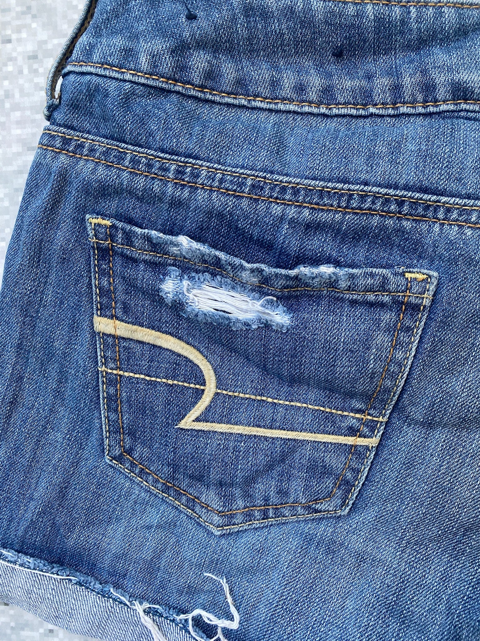2000s American Eagle folded lowrise microshorts