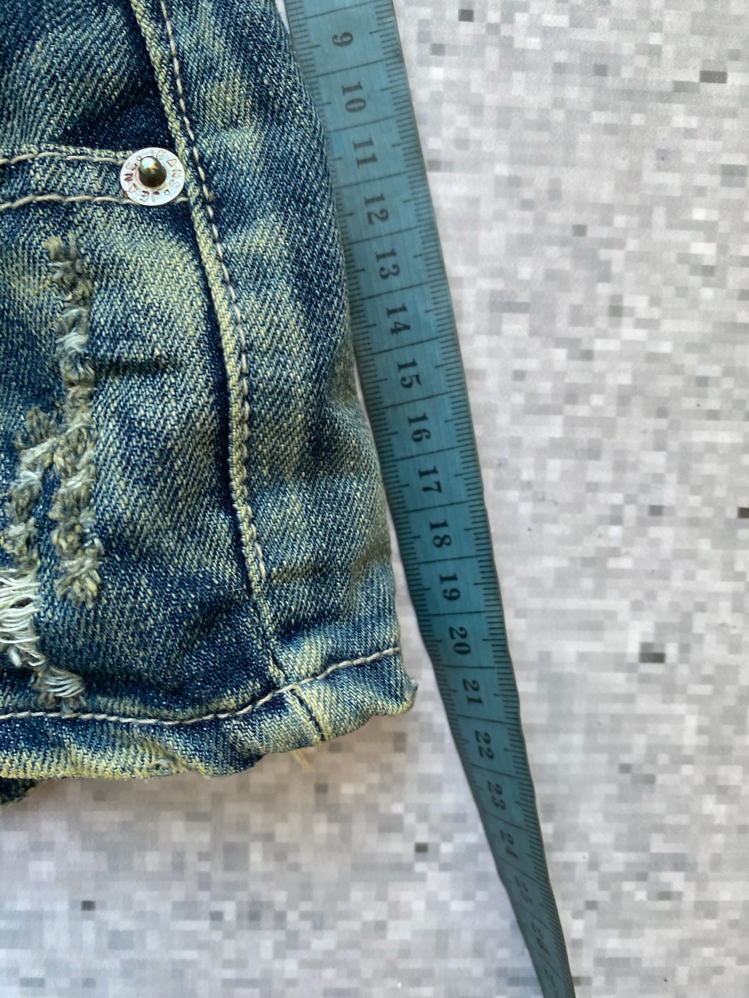 2000s Embroidered Pocket Detail lowrise Microshorts