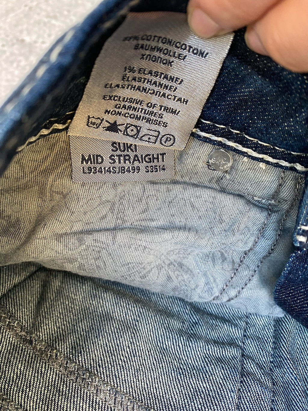 Silver Jeans Suki Straight Leg Low Rise Jeans