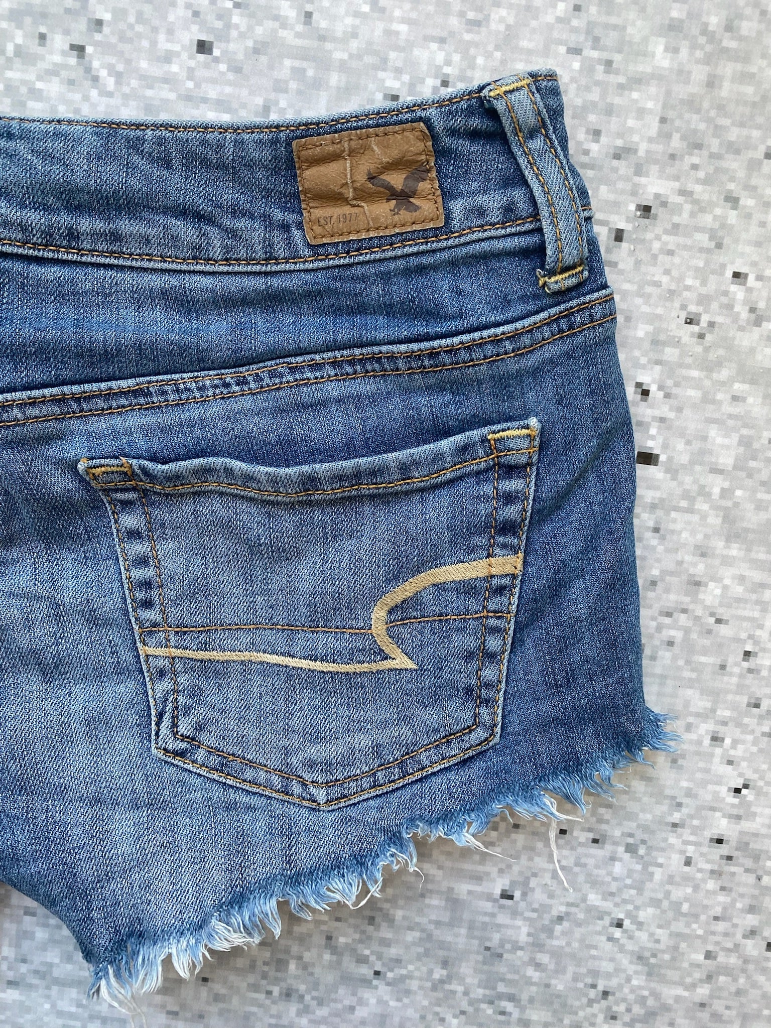 stretchy American Eagle lowrise microshorts