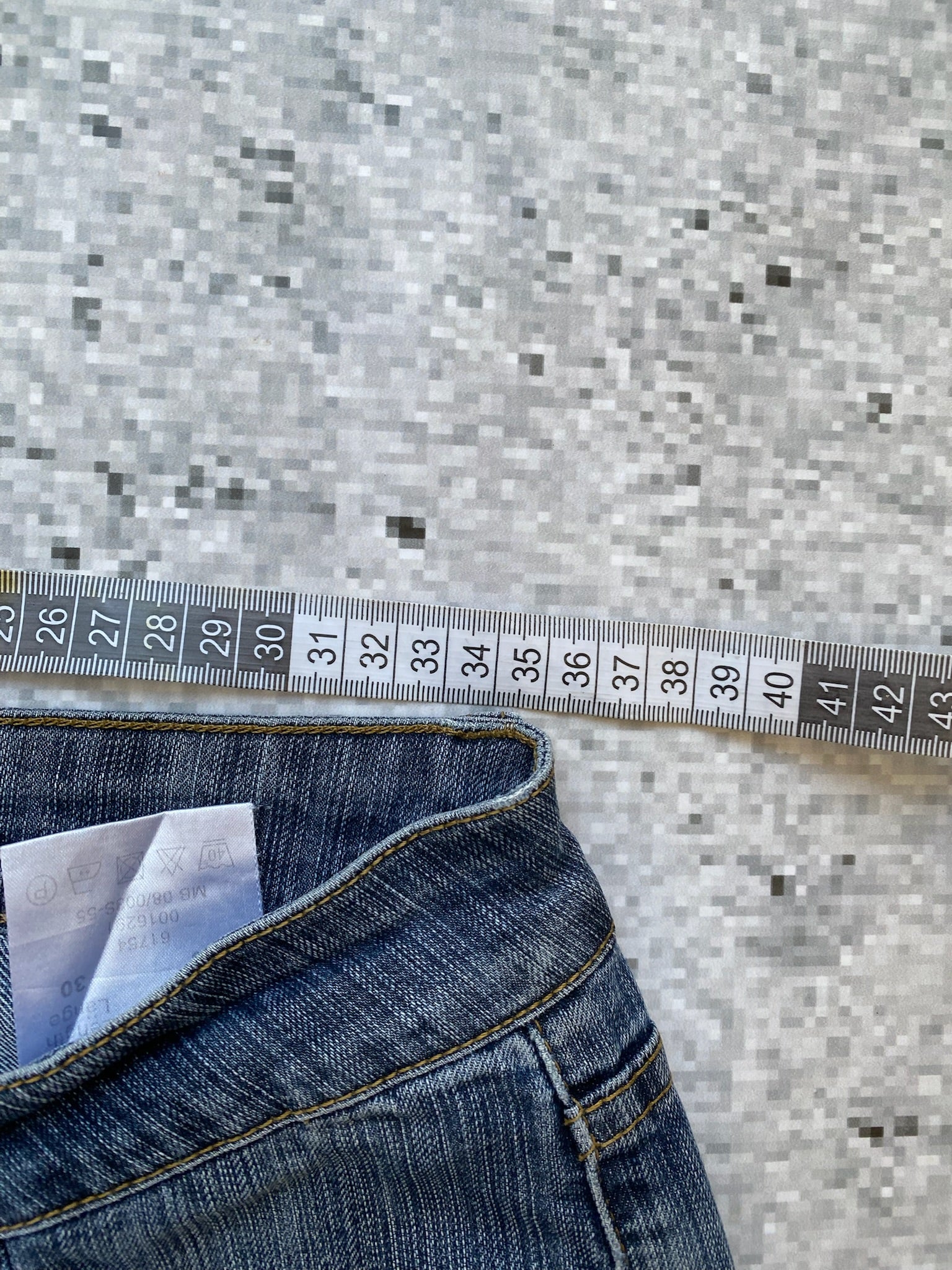 Multiblu low waisted and flared jeans
