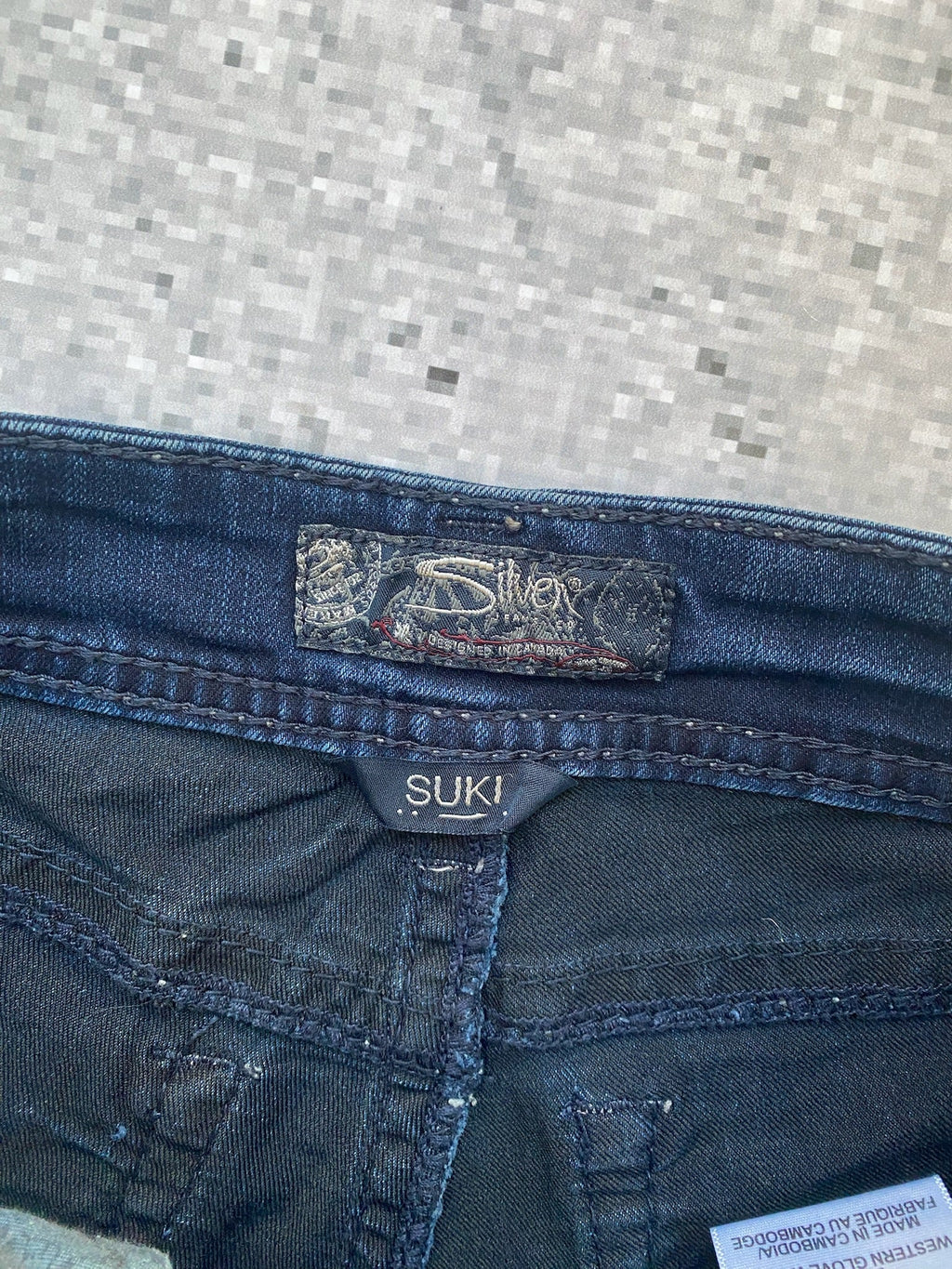 2000s Low Rise Bootcut Suki Silver Woman Jeans