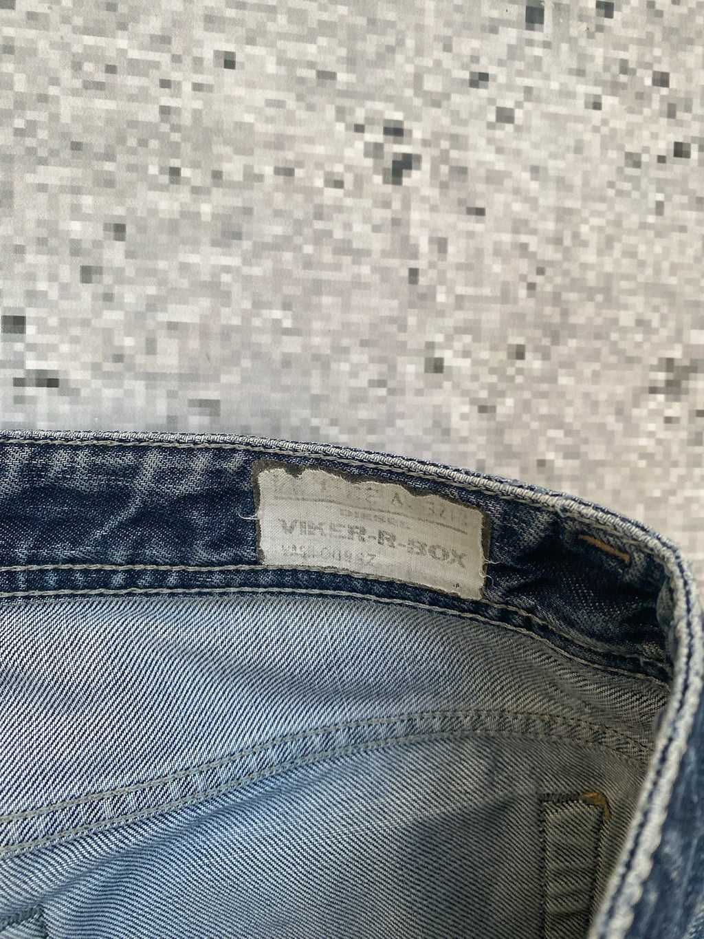 Diesel "Viker-R-Box" Jeans