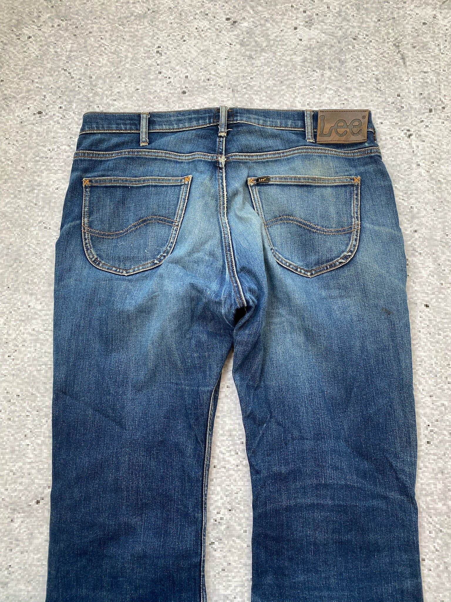 2000s Lee DENVER distressed stretchy bootcut jeans