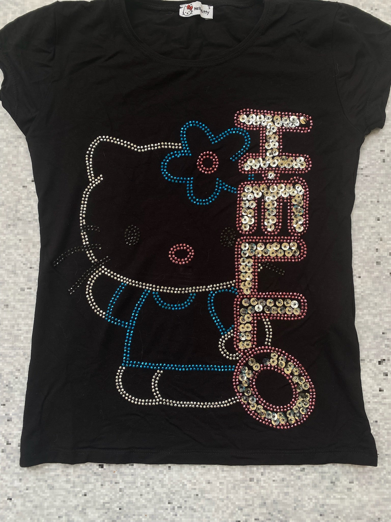 Hello Kitty 2000s Sequined scene top