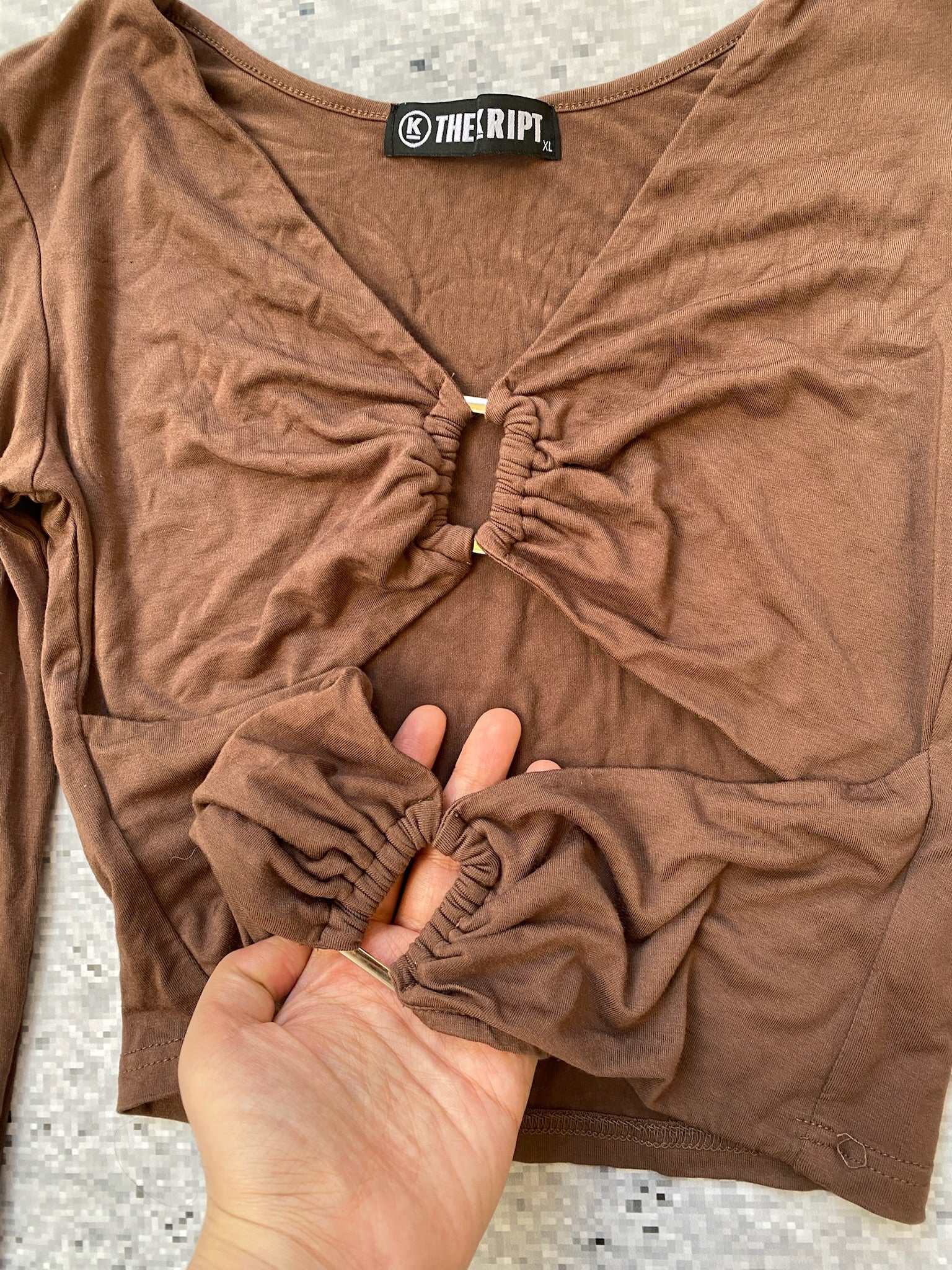 "The Kript" Ruched Ring Cutout Long Sleeve Crop Top Brown