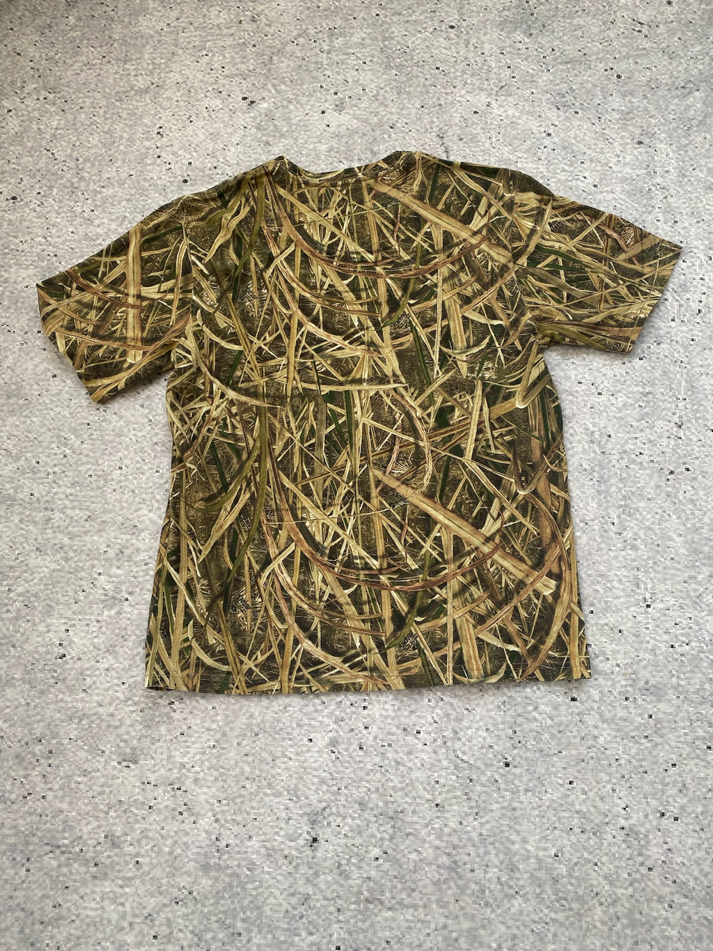 Mossy Oak "Born to Hunt" Camo shirt