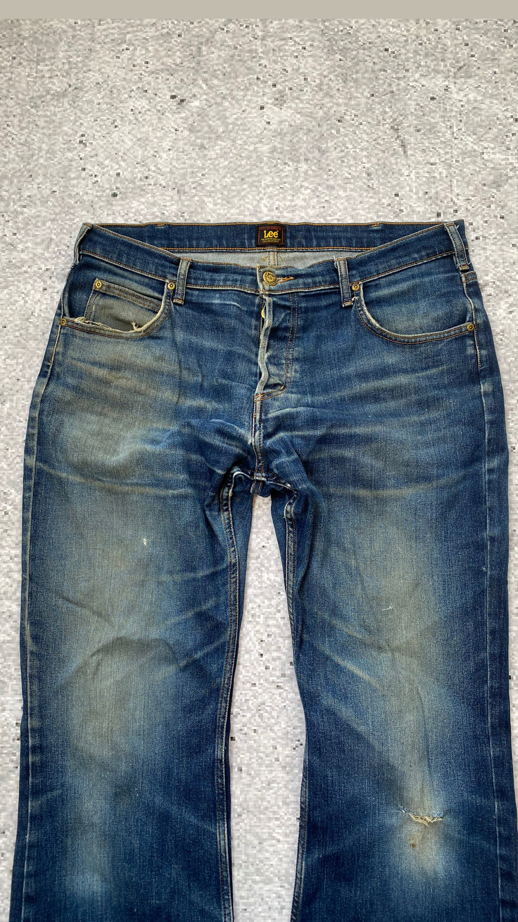 2000s Lee DENVER distressed stretchy bootcut jeans
