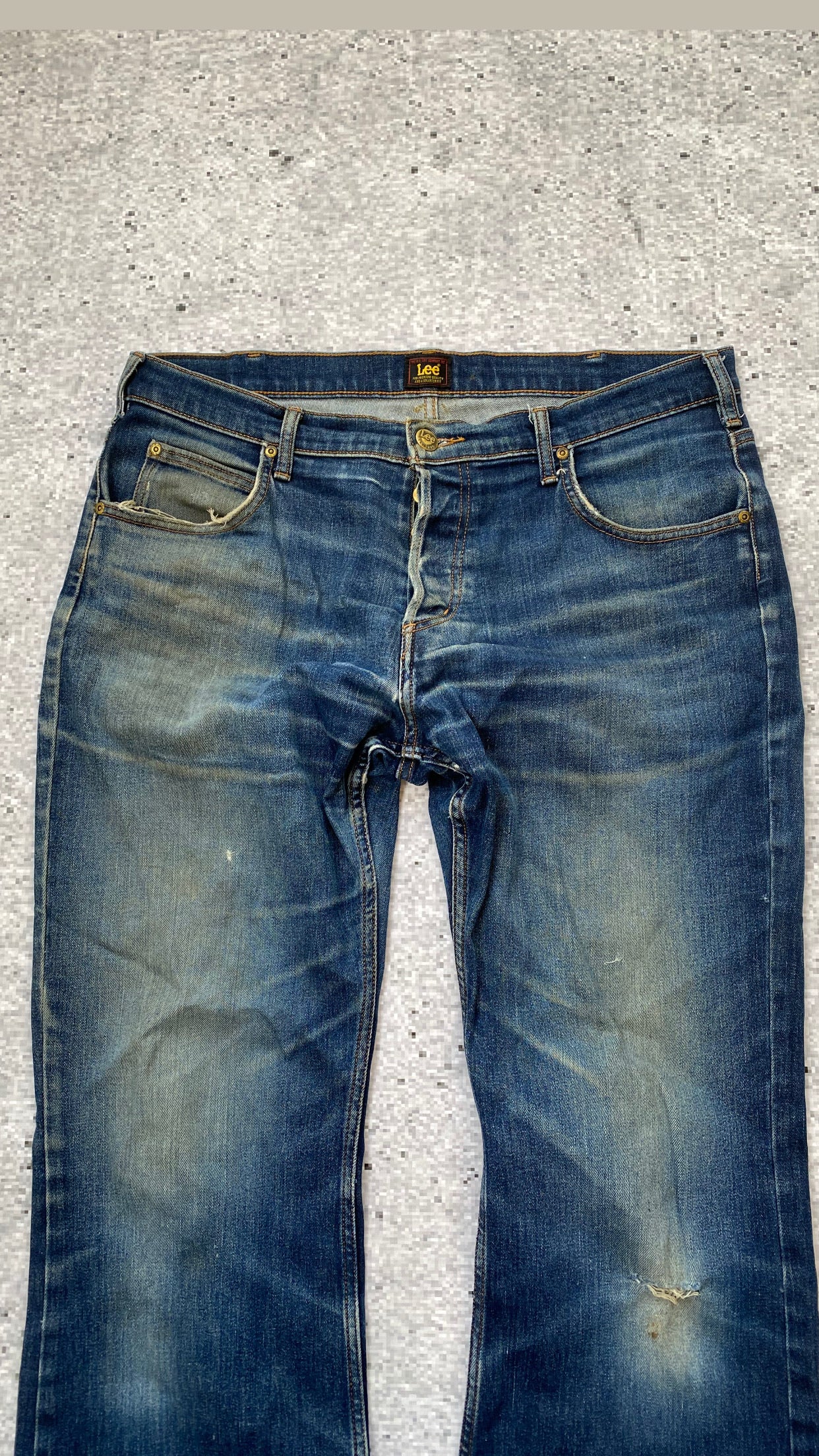 2000s Lee DENVER distressed stretchy bootcut jeans