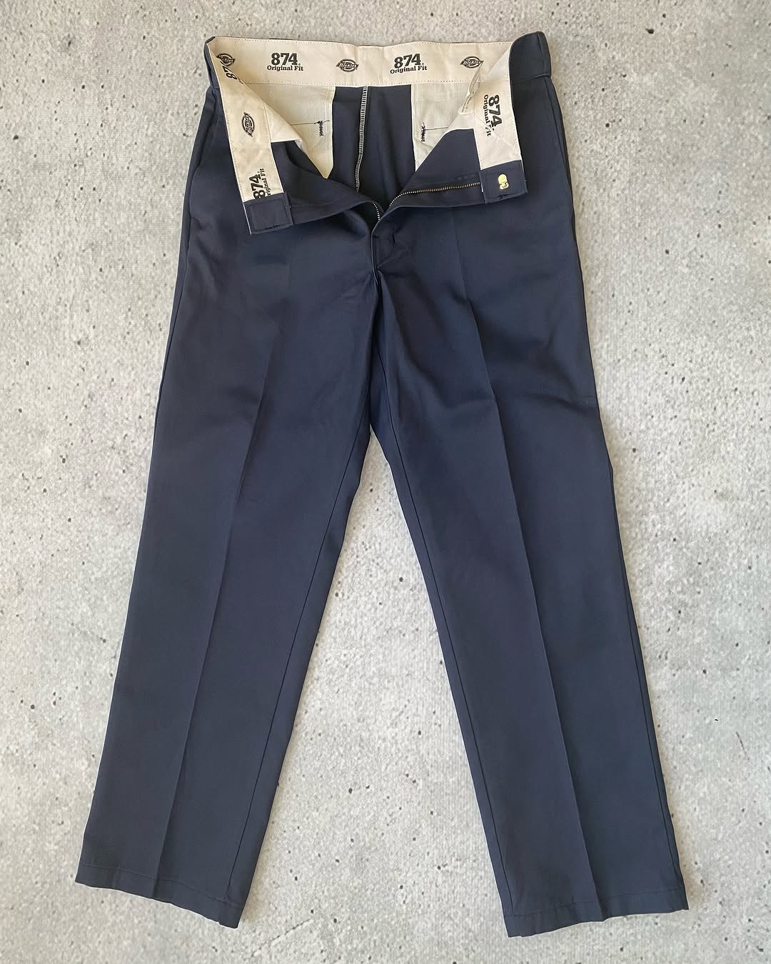 Dickies in Perfect Condition for 20$ only! ⚡️