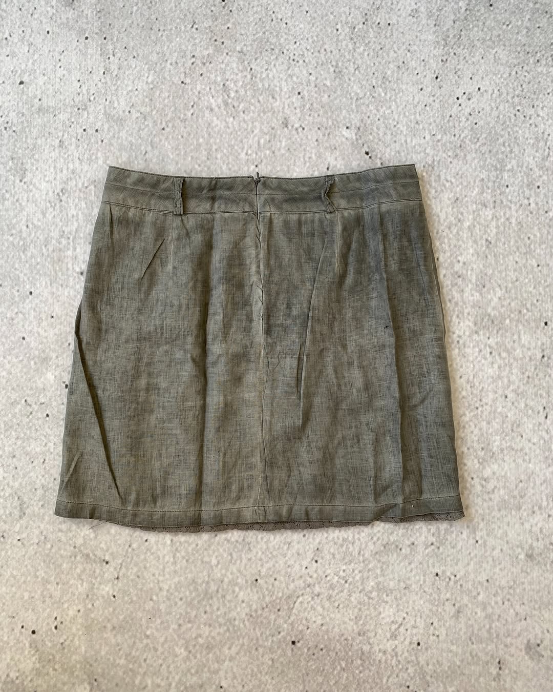 Grungy Distressed Looking Skirt  ⚡️ — image 5