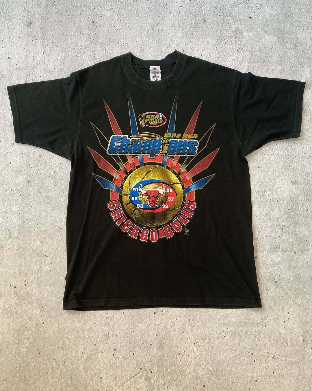 Vintage 1998 BA Chicago Bulls Cotton Tee for 20$ ⚡️