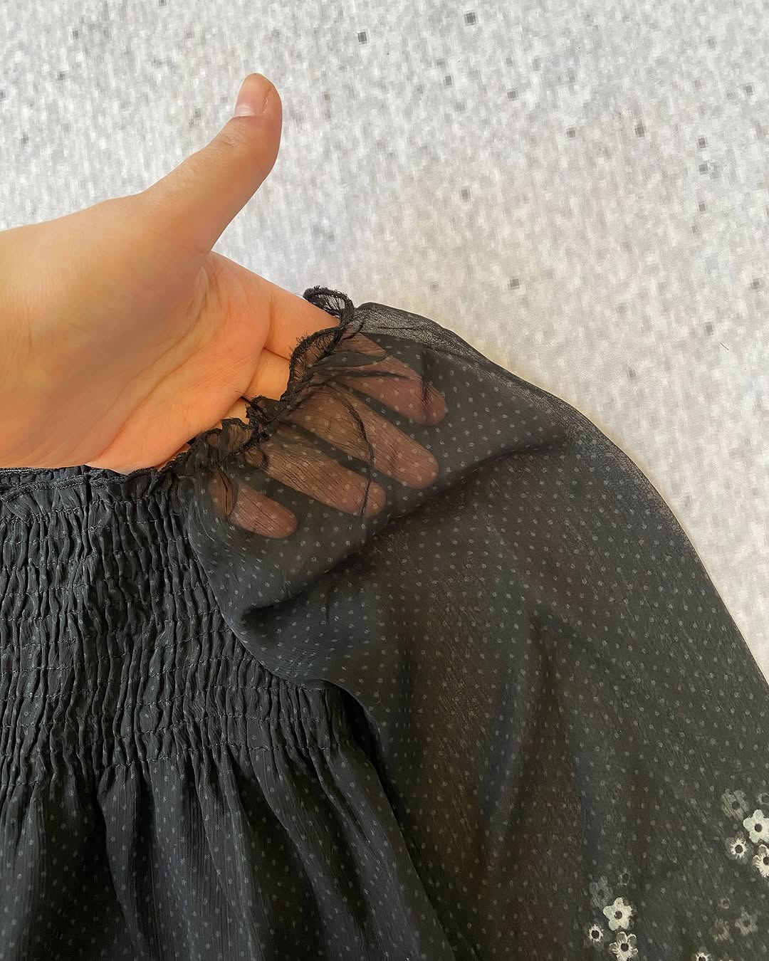 2010s Flowy Off-Shoulders Mesh Top  ⚡️ — image 2