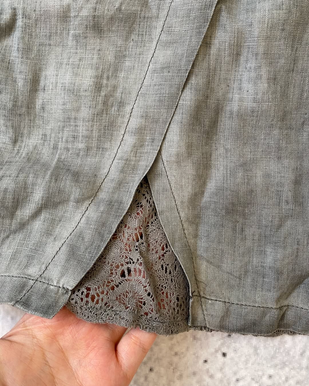 Grungy Distressed Looking Skirt  ⚡️ — image 2