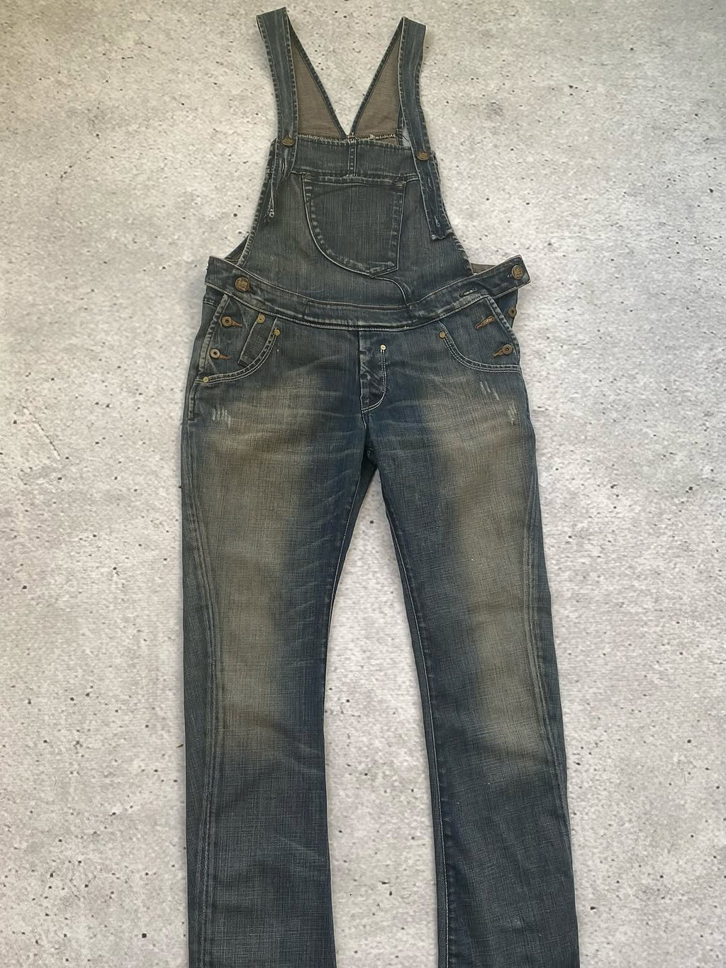 Insane Straight-Leg Lee Overalls for 30$ only ⚡️