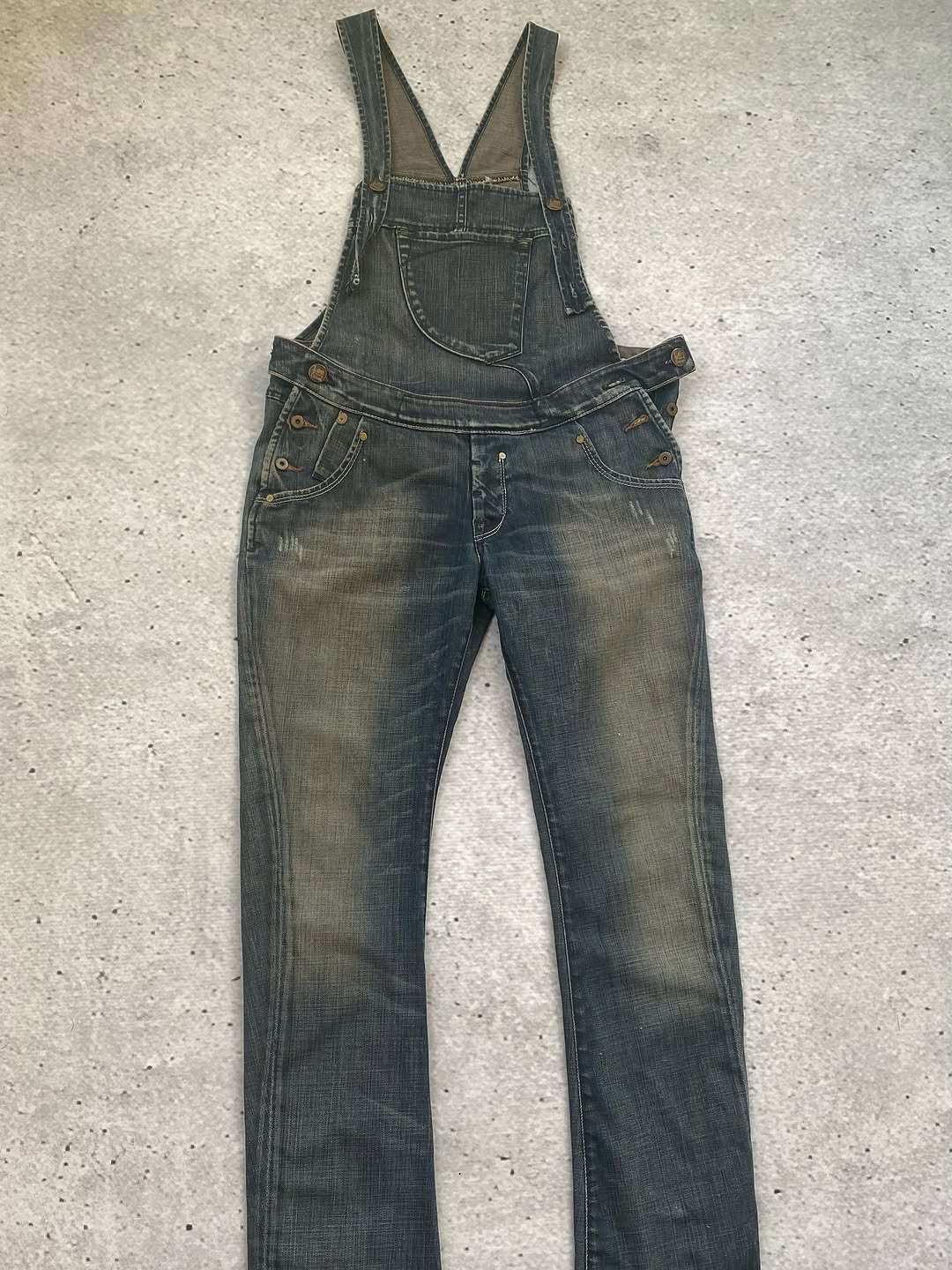 Insane Straight-Leg Lee Overalls for 30$ only ⚡️