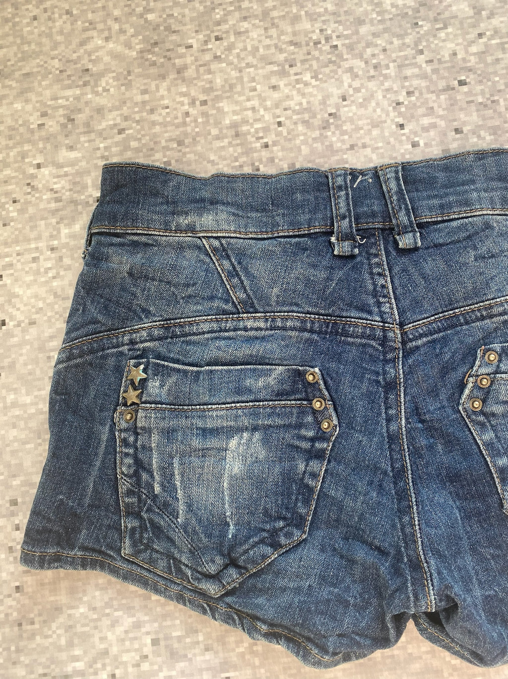 Fishbone grunge microshorts