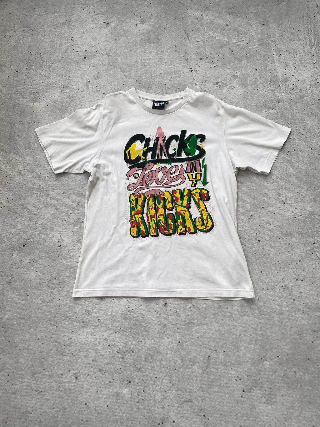 Ironic Chicks Loves My Kicks Tee for 18$ ⚡️