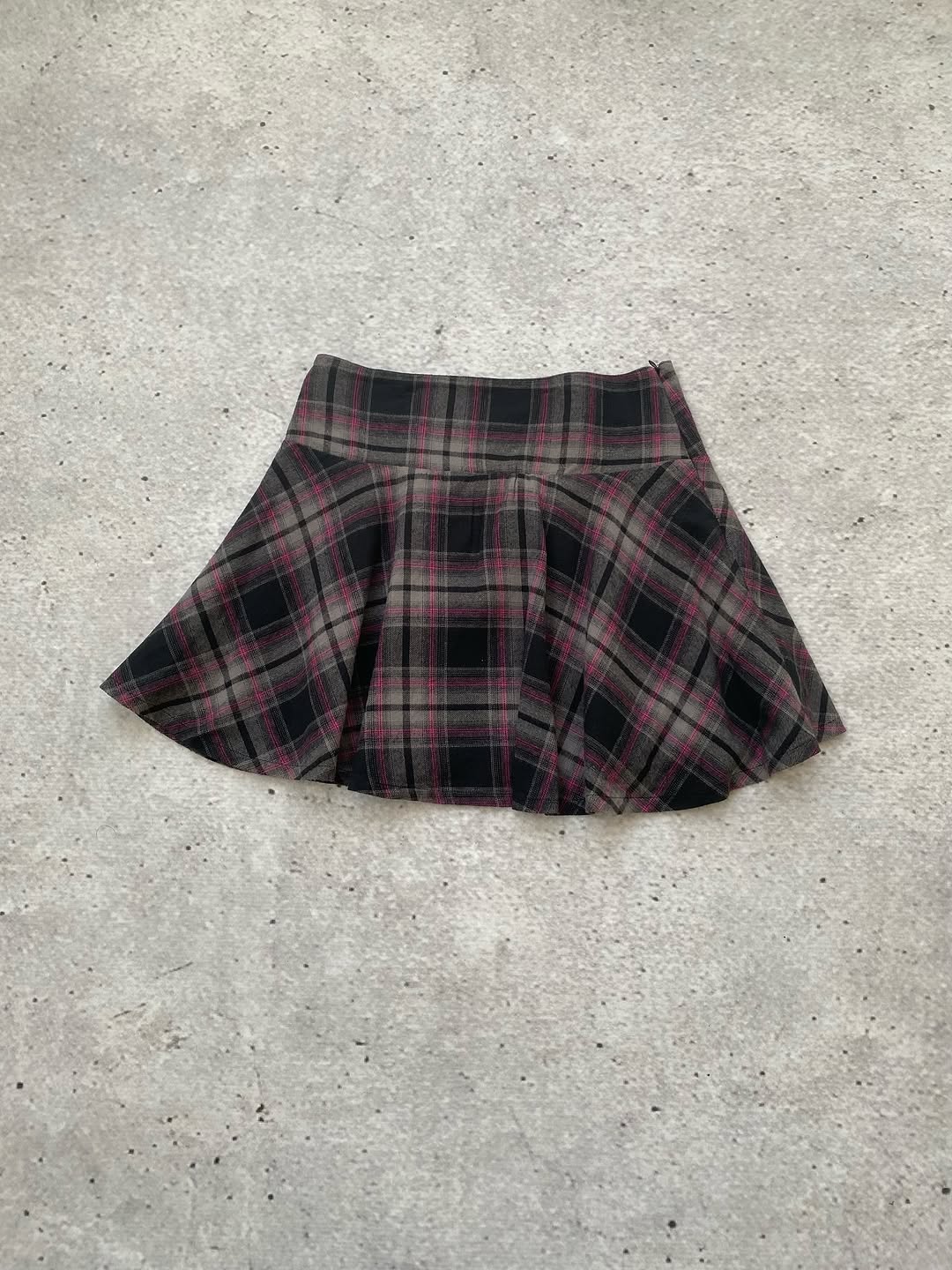 Kunty Office Siren Plaid Skirt  ⚡️ — image 3