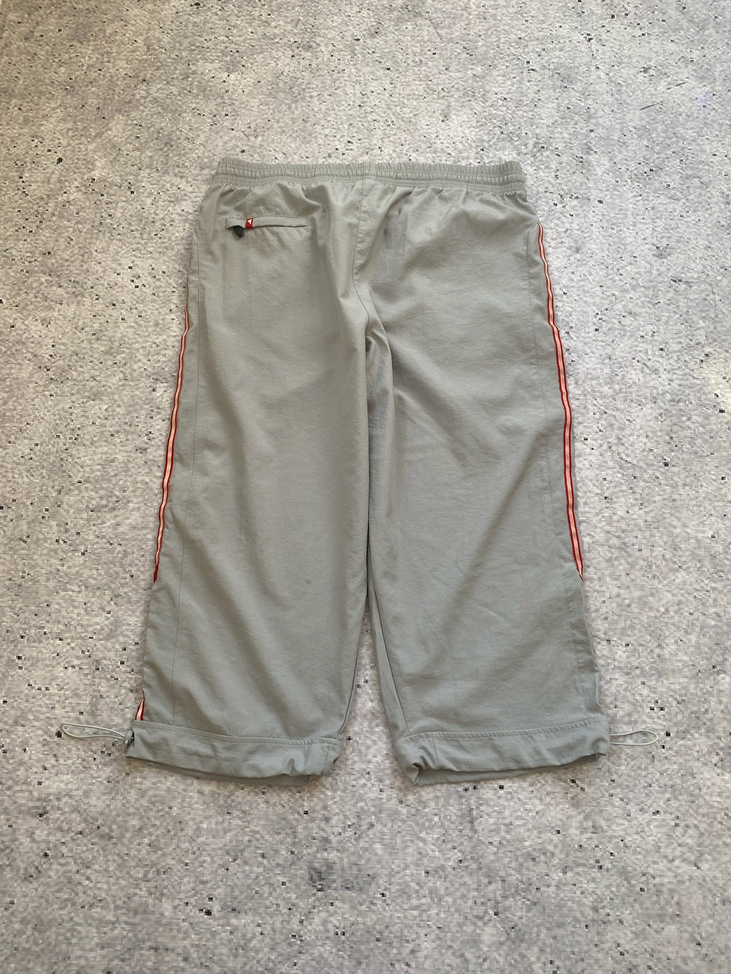 2000s Adidas Gray Capri/Long Shorts