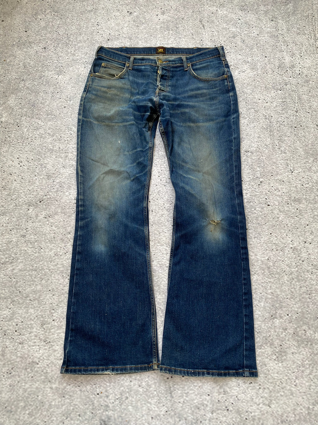 2000s Lee DENVER distressed stretchy bootcut jeans