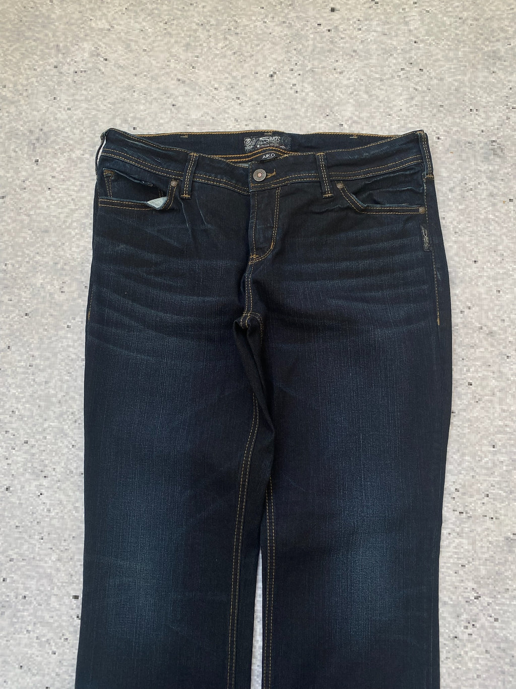 Silver Jeans  Aiko Low Waisted Straight Leg