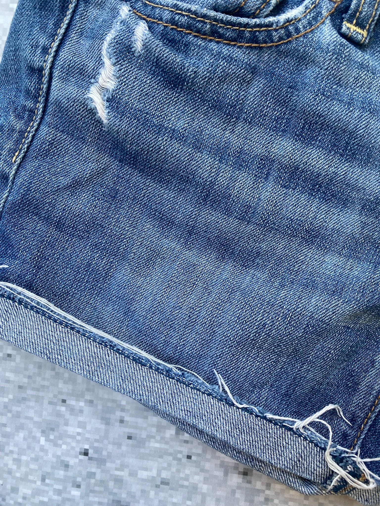 2000s American Eagle folded lowrise microshorts