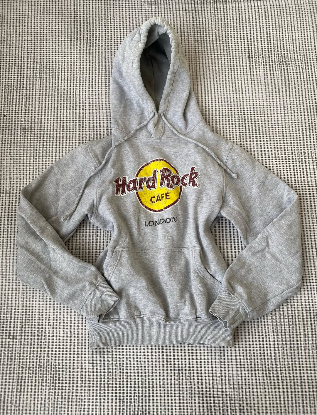 Great Hard Rock Hoodie for 24$ ⚡️