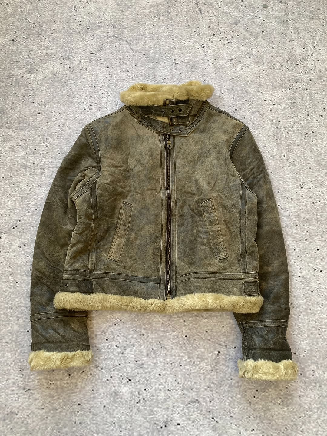 Resident Evil 4 Leon Kennedy Inspired Fur-Lined Jacket for 4 — image 2
