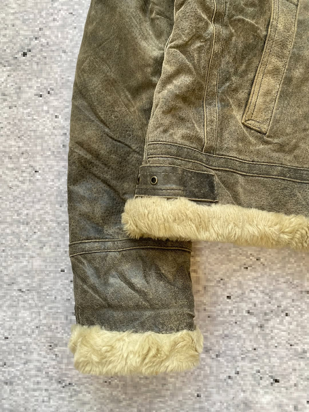 Resident Evil 4 Leon Kennedy Inspired Fur-Lined Jacket for 4 — image 9