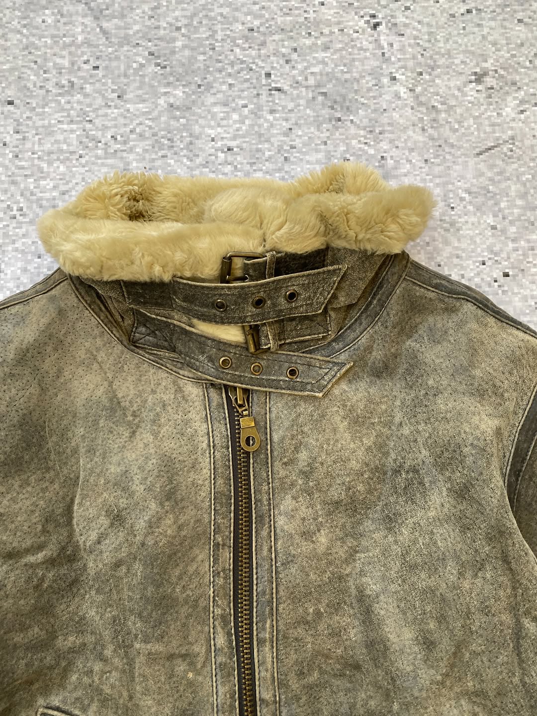 Resident Evil 4 Leon Kennedy Inspired Fur-Lined Jacket for 4 — image 5