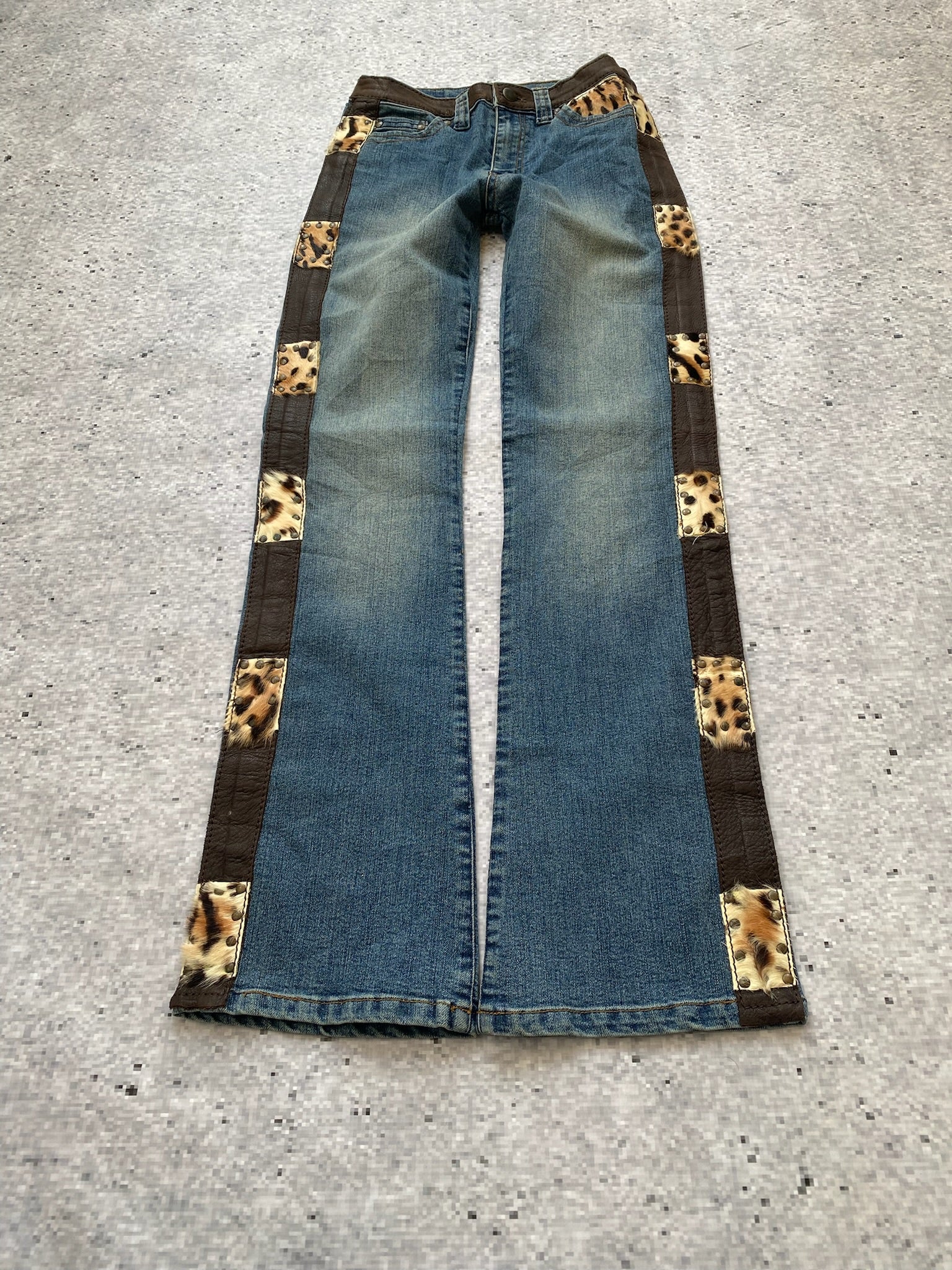"Made in Portgual" Cowboy Low Waisted Flared Jeans