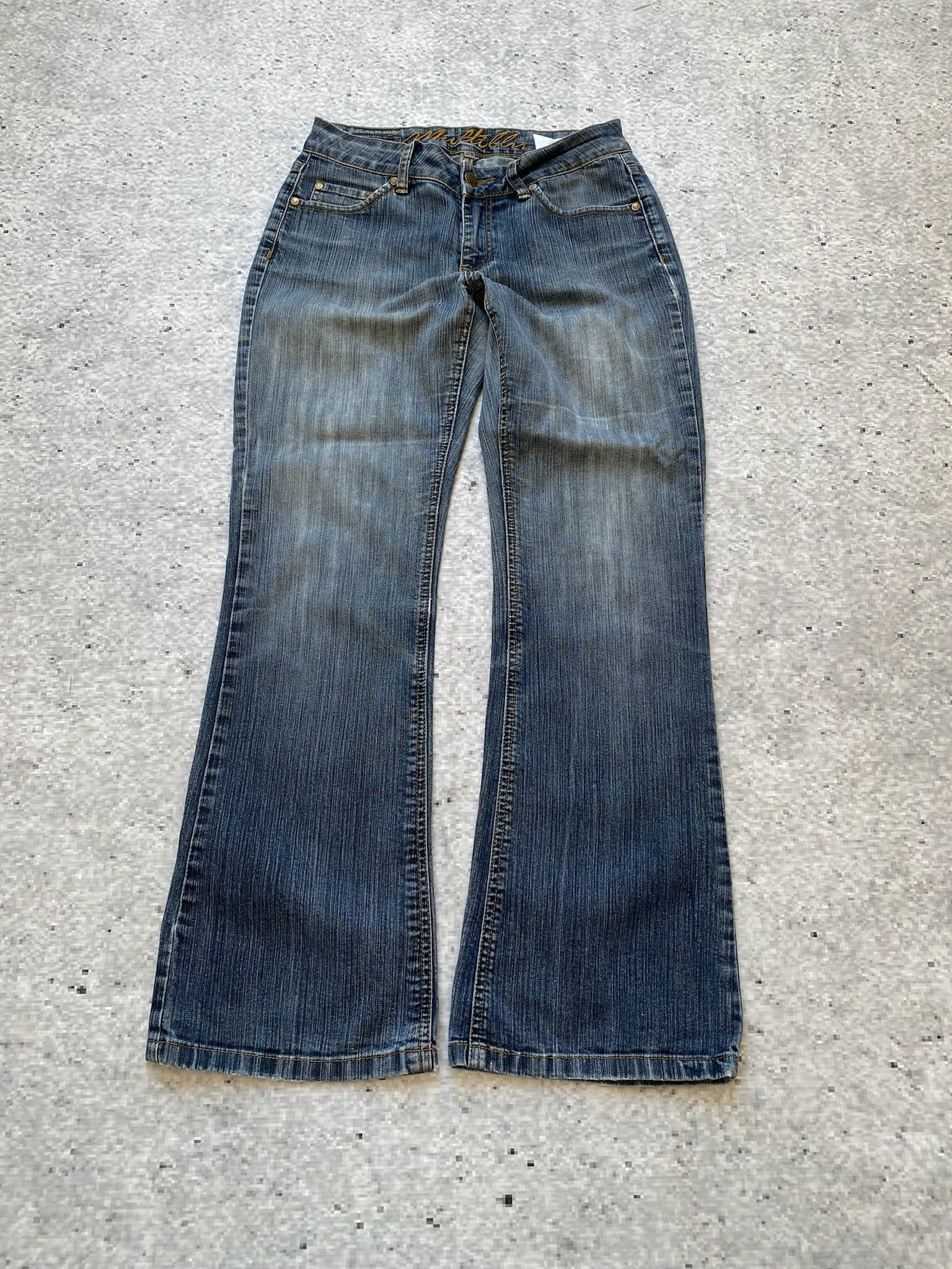 Multiblu low waisted and flared jeans