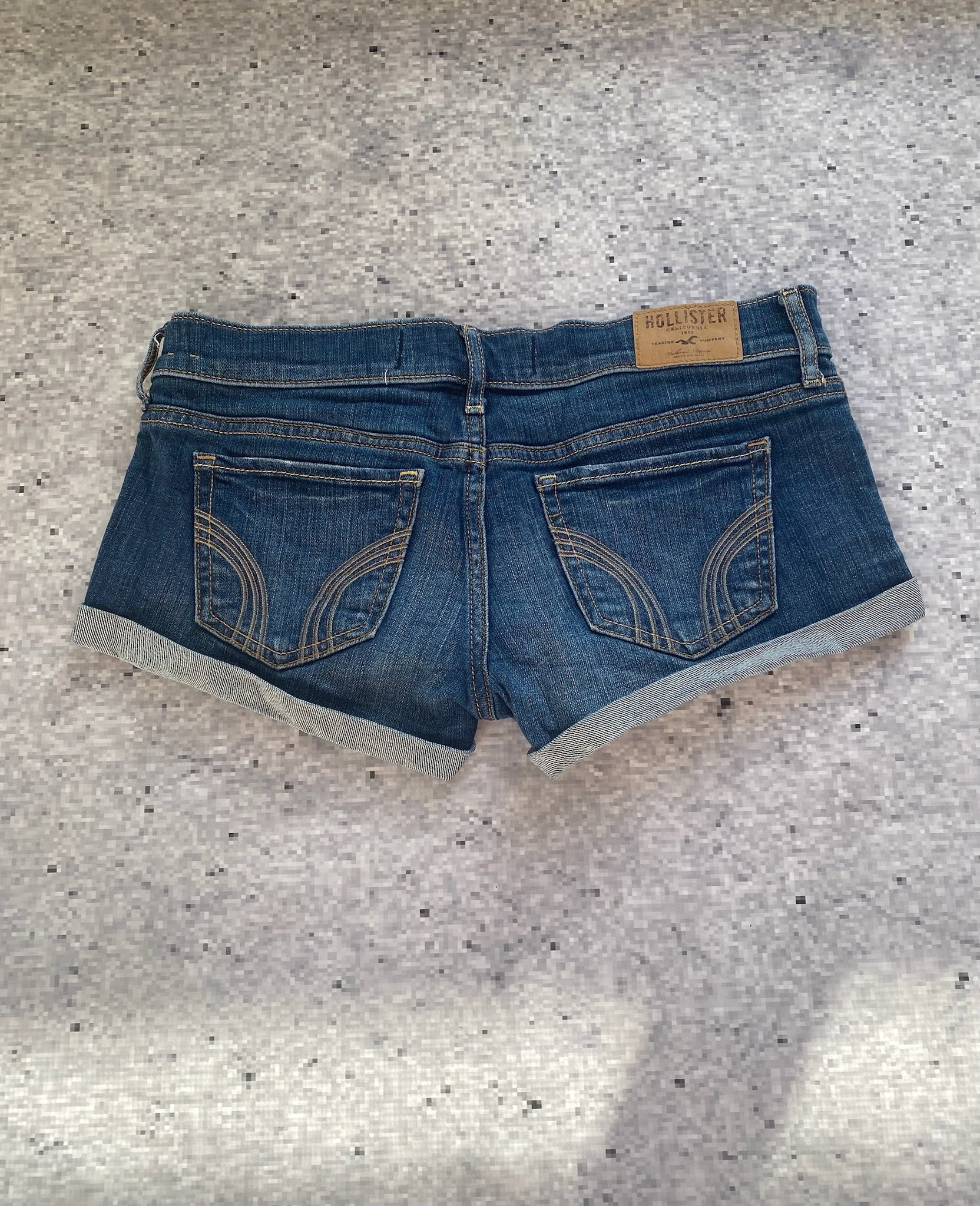 2000s folded hollister microshorts