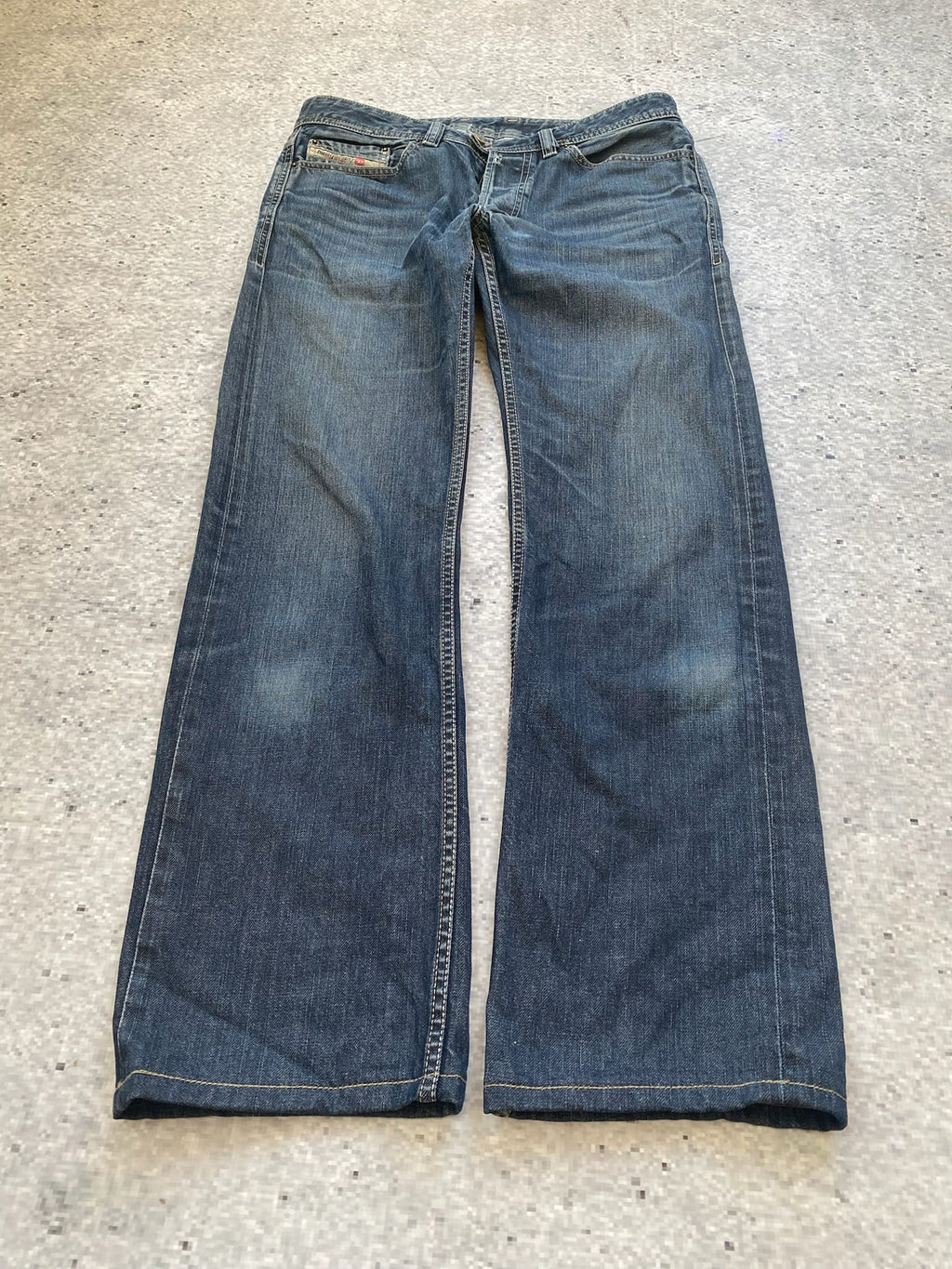 Diesel "Viker-R-Box" Jeans