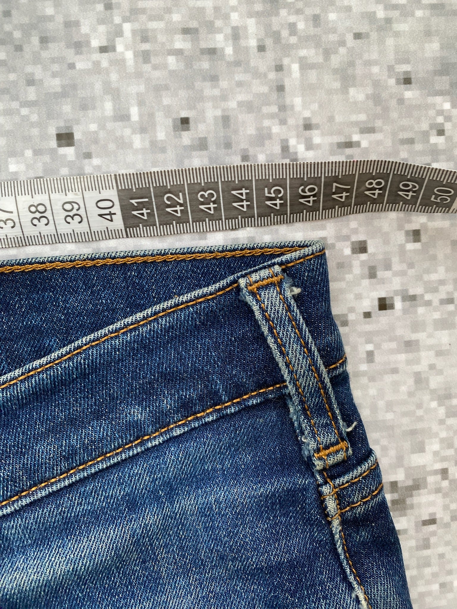 2000s Lee DENVER distressed stretchy bootcut jeans