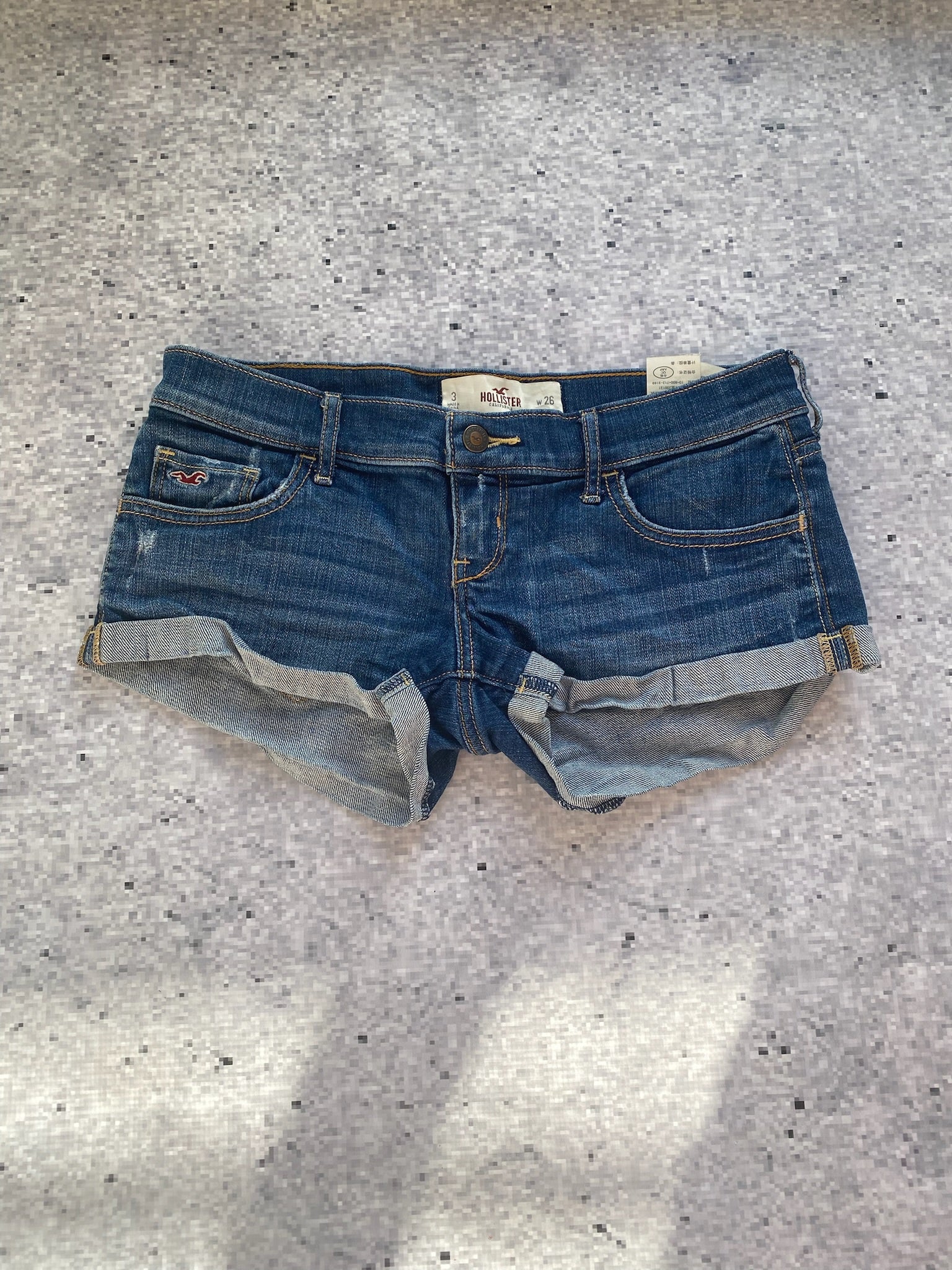 2000s folded hollister microshorts