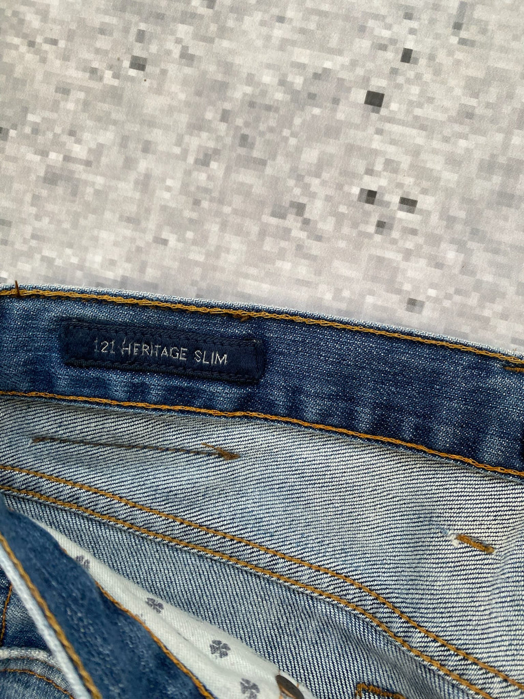 Lucky Brand Heritage Slim Jeans - 32US