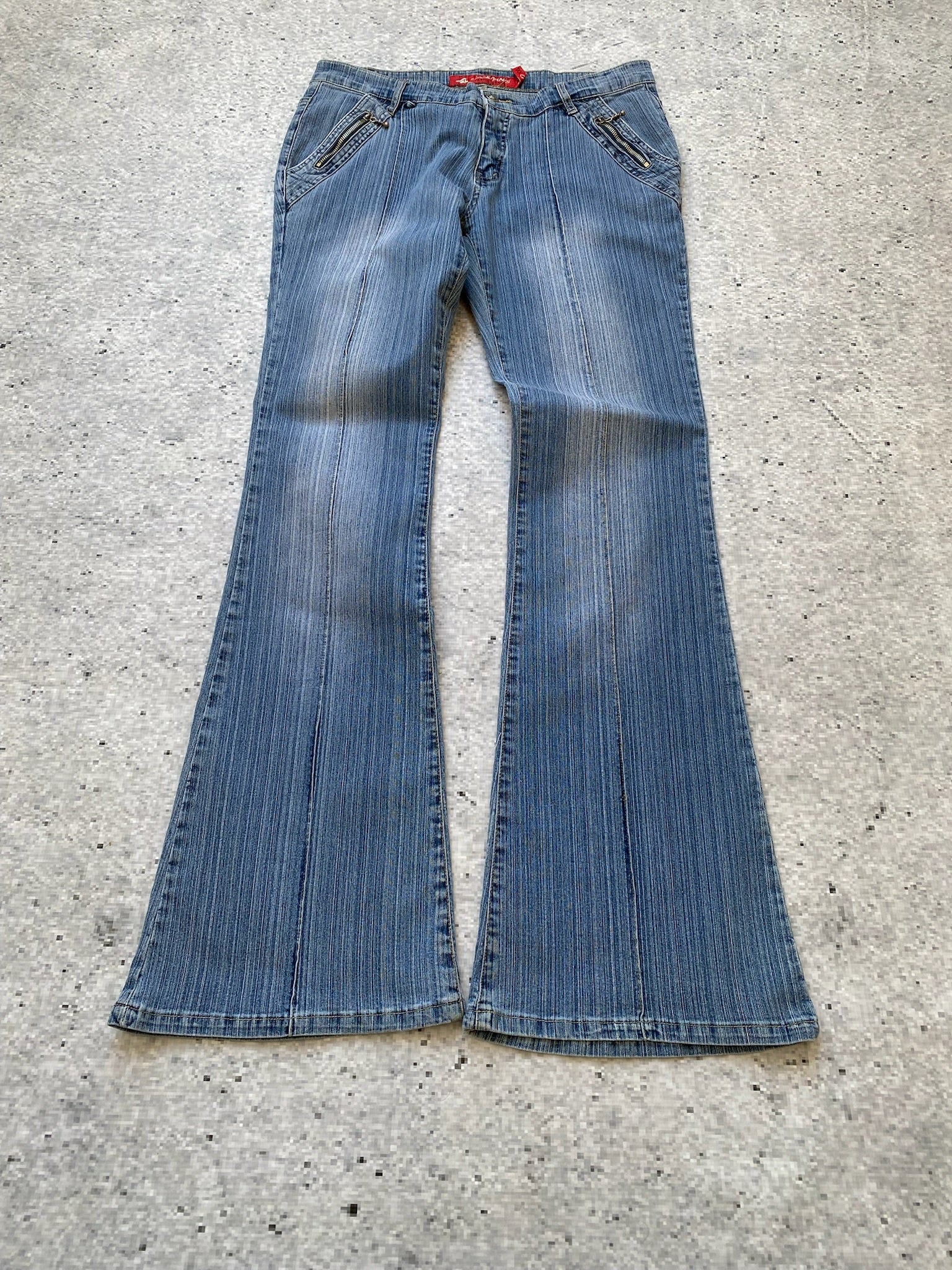 stretchy Low Waisted Flared Jeans