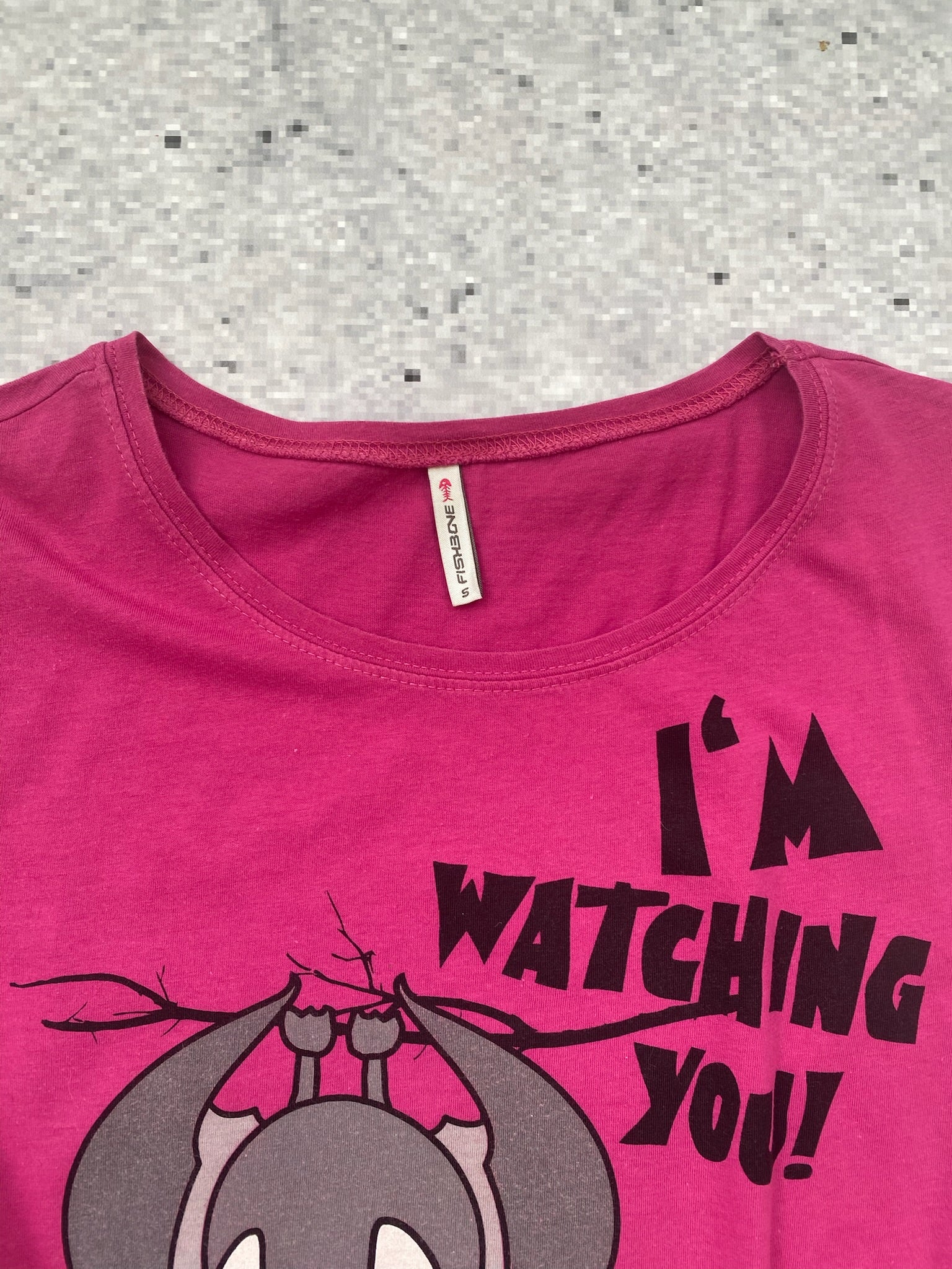 Fishbone pink scene "I'm watching you" top
