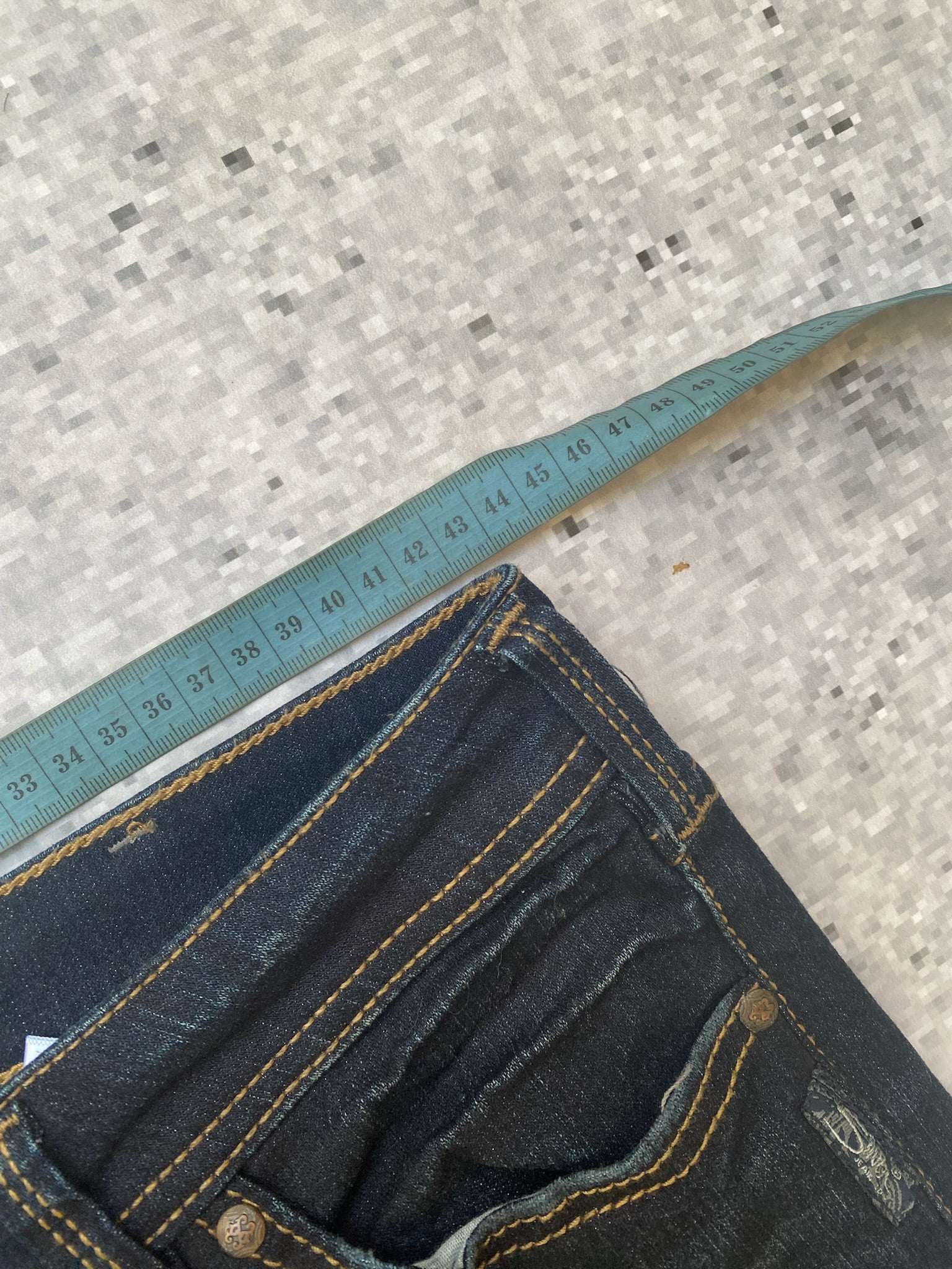 Silver Jeans  Aiko Low Waisted Straight Leg