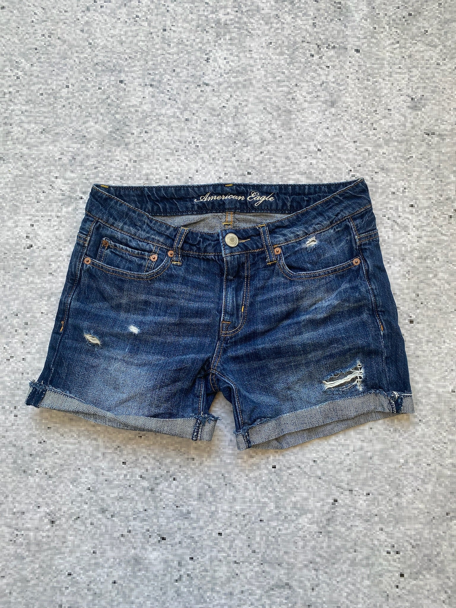 2000s American Eagle folded Shorts